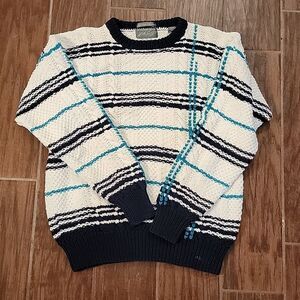 Lord & Taylor large knit handknit sweater Size M